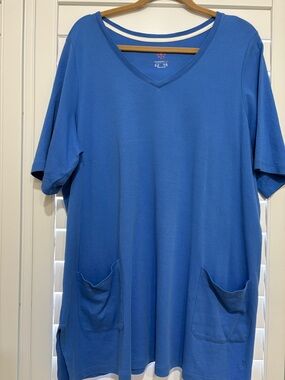 Isaac Mizrahi V Neck Top w/ Slits